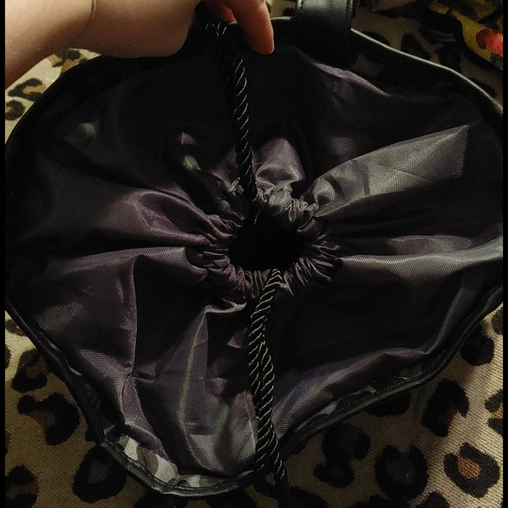 Reversible Backpack - Picture 3 of 5